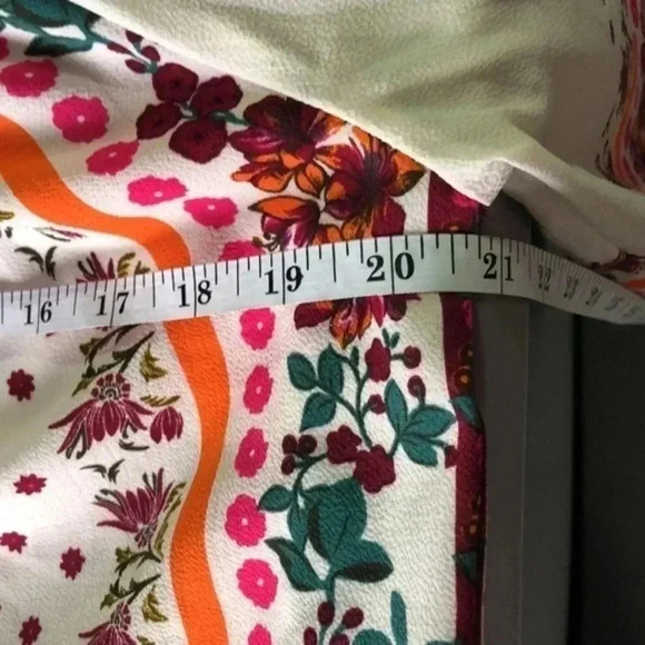 Rue 21 size xl boho style top bright colors - Picture 6 of 6